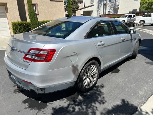 Silver 2013 Ford Taurus Limited