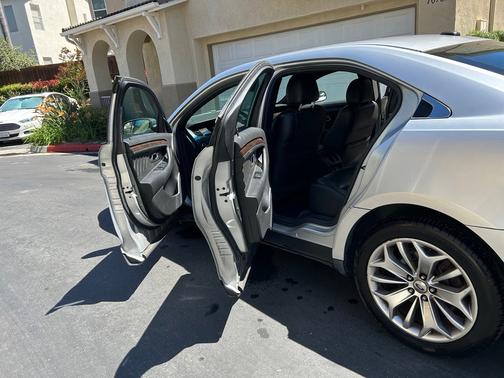 Silver 2013 Ford Taurus Limited