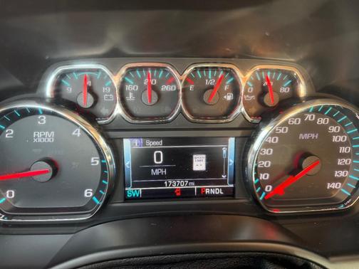 White 2018 Chevrolet Suburban LT
