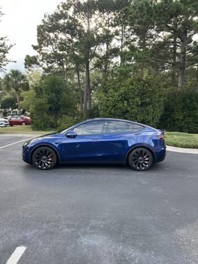 2023 Tesla Model Y Performance