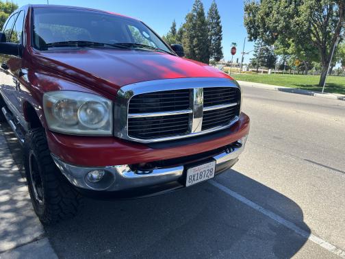 2007 Dodge Ram 2500 SLT Mega Cab
