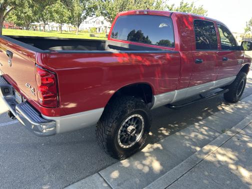 2007 Dodge Ram 2500 SLT Mega Cab