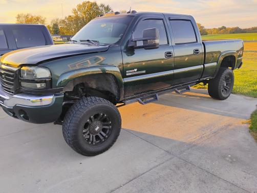 2004 GMC Sierra 2500 SLT H/D Crew Cab
