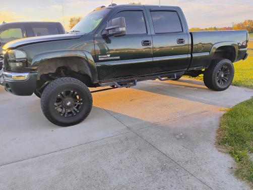 2004 GMC Sierra 2500 SLT H/D Crew Cab