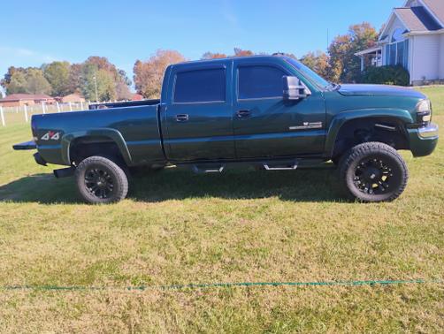 2004 GMC Sierra 2500 SLT H/D Crew Cab
