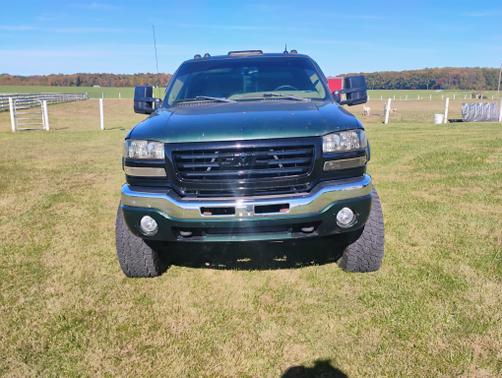 2004 GMC Sierra 2500 SLT H/D Crew Cab