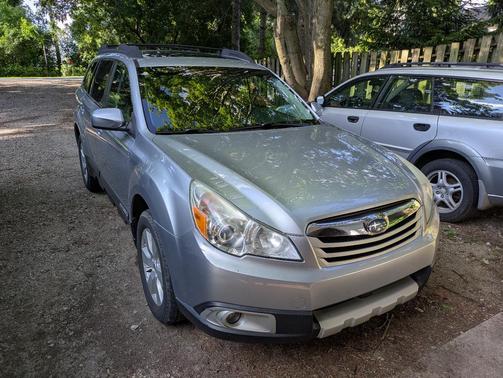 Silver 2012 Subaru Outback 2.5i Limited