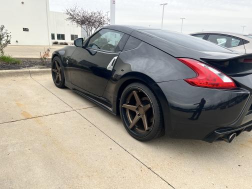 Photo 3 of 6 of 2014 Nissan 370Z Base