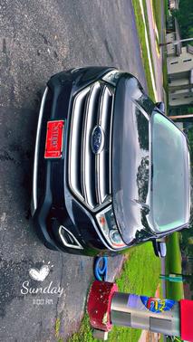 Black 2015 Ford Edge SEL
