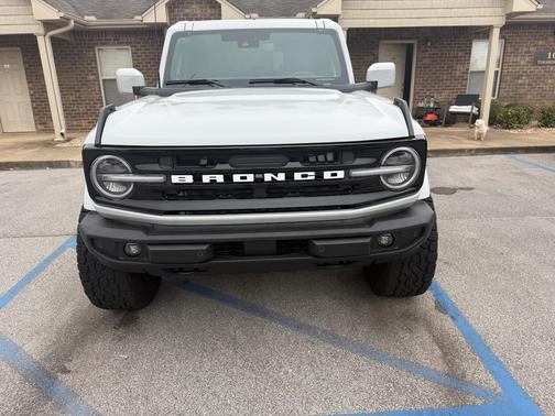 Gray 2026 Ford Bronco Outer Banks
