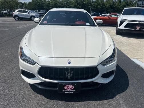 White 2022 Maserati Ghibli Modena Q4