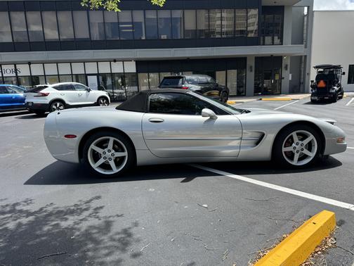 Silver 2000 Chevrolet Corvette Base