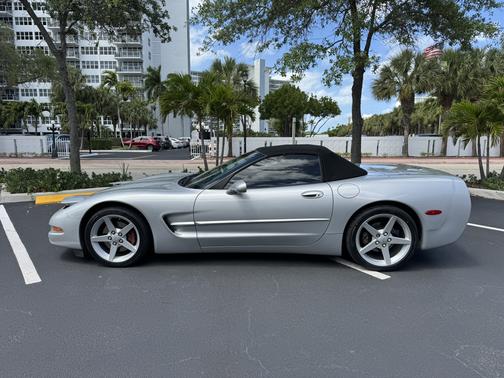 Silver 2000 Chevrolet Corvette Base