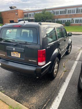Black 2009 Dodge Nitro SE