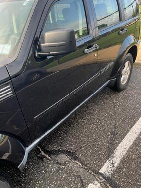 Black 2009 Dodge Nitro SE