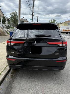 2024 Mitsubishi Outlander SE Black Edition w/Pano Roof