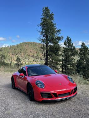 2018 Porsche 911 Carrera GTS