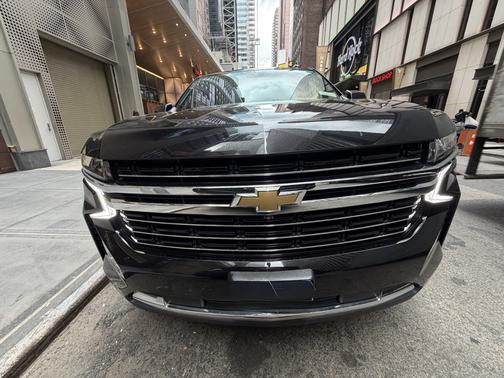Black 2023 Chevrolet Suburban LT