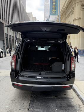 Black 2023 Chevrolet Suburban LT