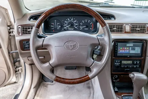 Beige 2001 Toyota Camry XLE V6