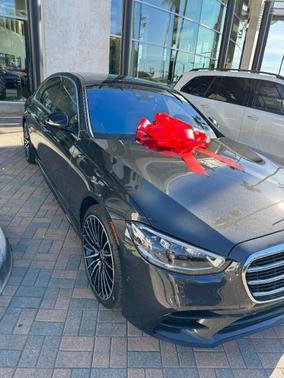 Gray 2022 Mercedes-Benz S-Class S 580 4MATIC