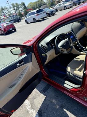 Red 2013 Hyundai SONATA GLS