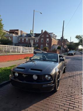 Gray 2007 Ford Mustang GT