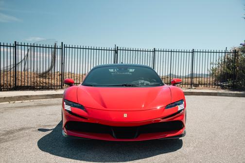 2022 Ferrari SF90 Stradale Base