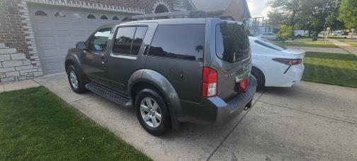 2008 Nissan Pathfinder SE