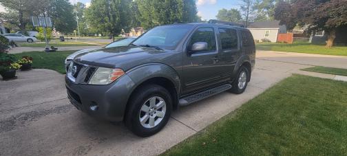 2008 Nissan Pathfinder SE