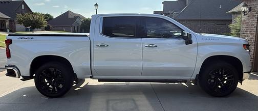 White 2022 Chevrolet Silverado 1500 LTZ