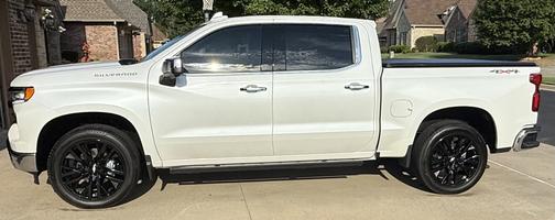 White 2022 Chevrolet Silverado 1500 LTZ