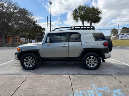 2012 Toyota FJ Cruiser Base