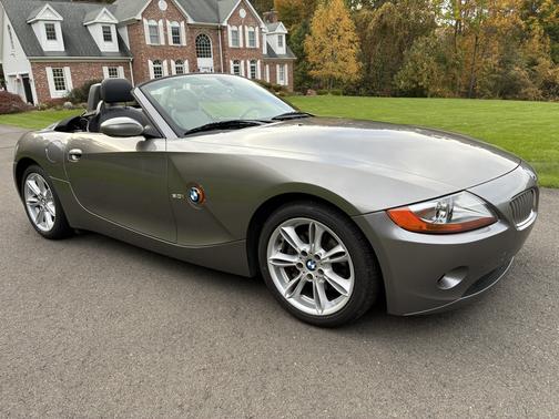 Gray 2003 BMW Z4 3.0i