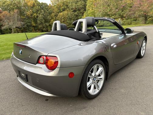 Gray 2003 BMW Z4 3.0i