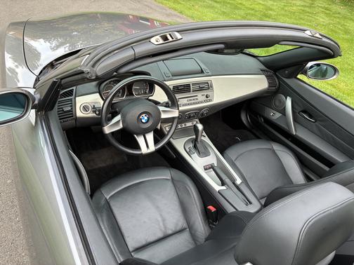 Gray 2003 BMW Z4 3.0i