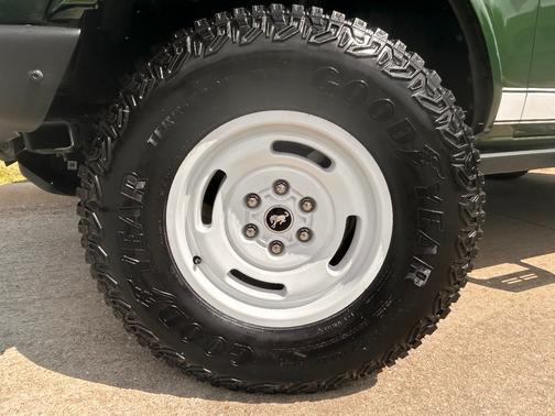 Green 2022 Ford Bronco Outer Banks