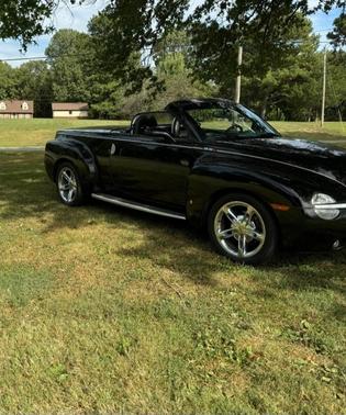 2004 Chevrolet SSR Base