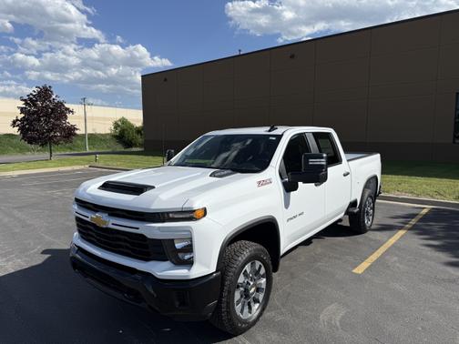 2025 Chevrolet Silverado 2500 Custom