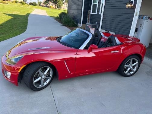 2008 Saturn Sky Red Line