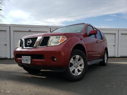 Photo 1 of 22 of 2005 Nissan Pathfinder LE