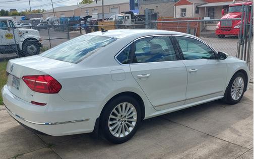 2016 Volkswagen Passat 1.8T SE