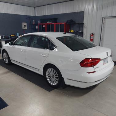 2016 Volkswagen Passat 1.8T SE