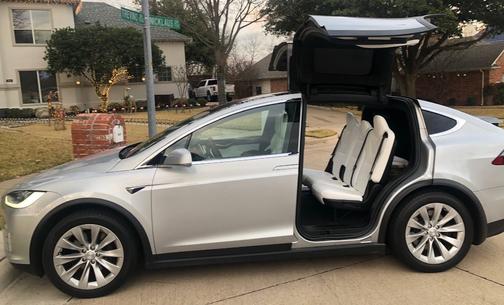 Silver 2018 Tesla Model X 75D