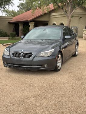 Gray 2008 BMW 528 i