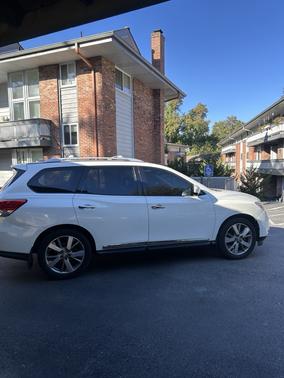 2014 Nissan Pathfinder Platinum