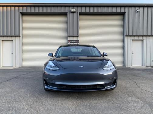 Gray 2018 Tesla Model 3 Long Range
