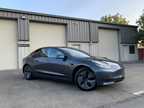 Gray 2018 Tesla Model 3 Long Range