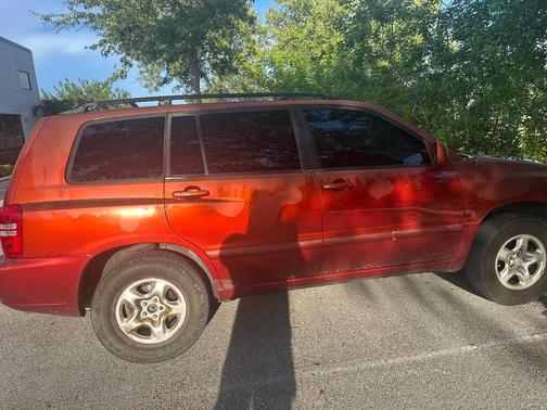 Red 2003 Toyota Highlander Limited