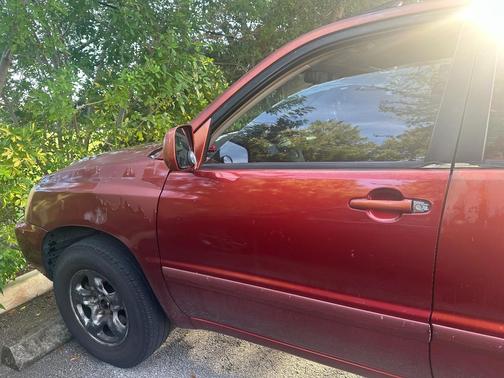 Red 2003 Toyota Highlander Limited